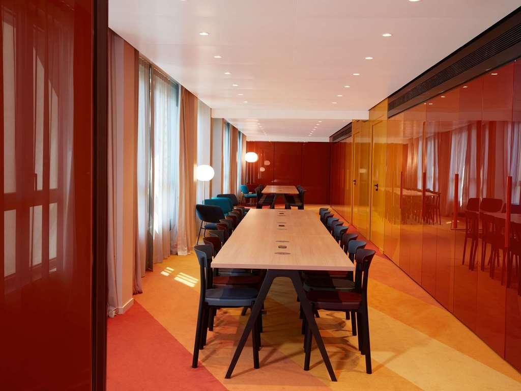 So/ Paris Hotel Instalações foto